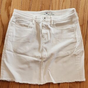 Vineyard Vines Classic White Denim Skirt